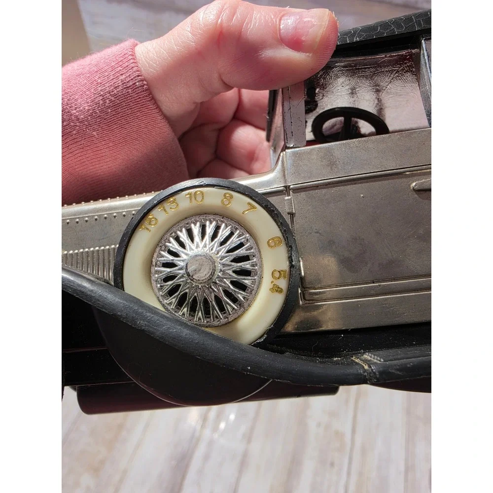 Vintage 1928 Lincoln‎ Model Car Silver Black Radio Music Made in Hong Kong READ